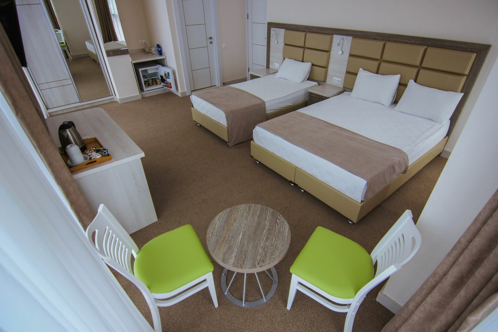 Hotel Green Glass Batoumi Extérieur photo